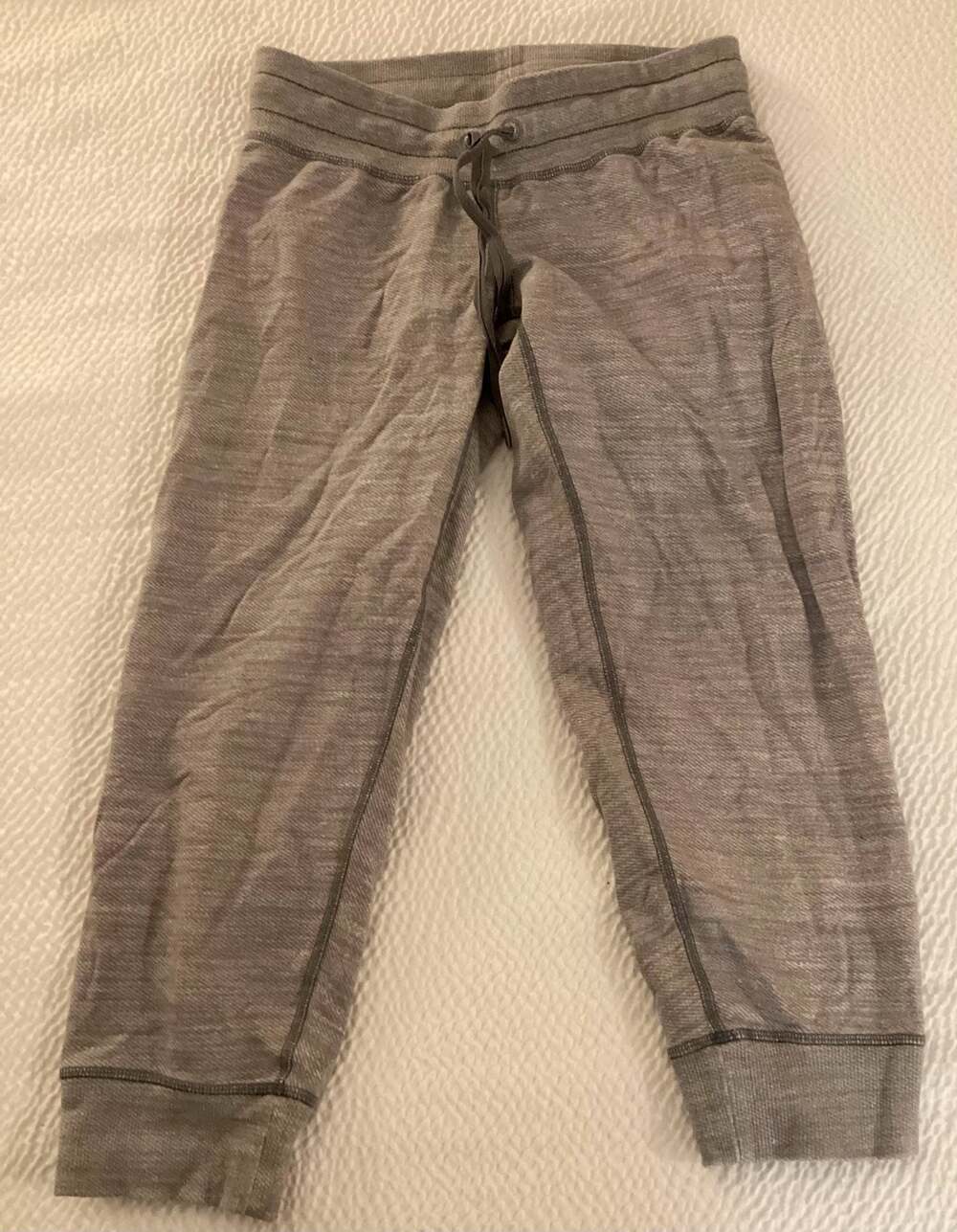 Lululemon Scuba Jogger Crop Pants Heathered Grey Size 4